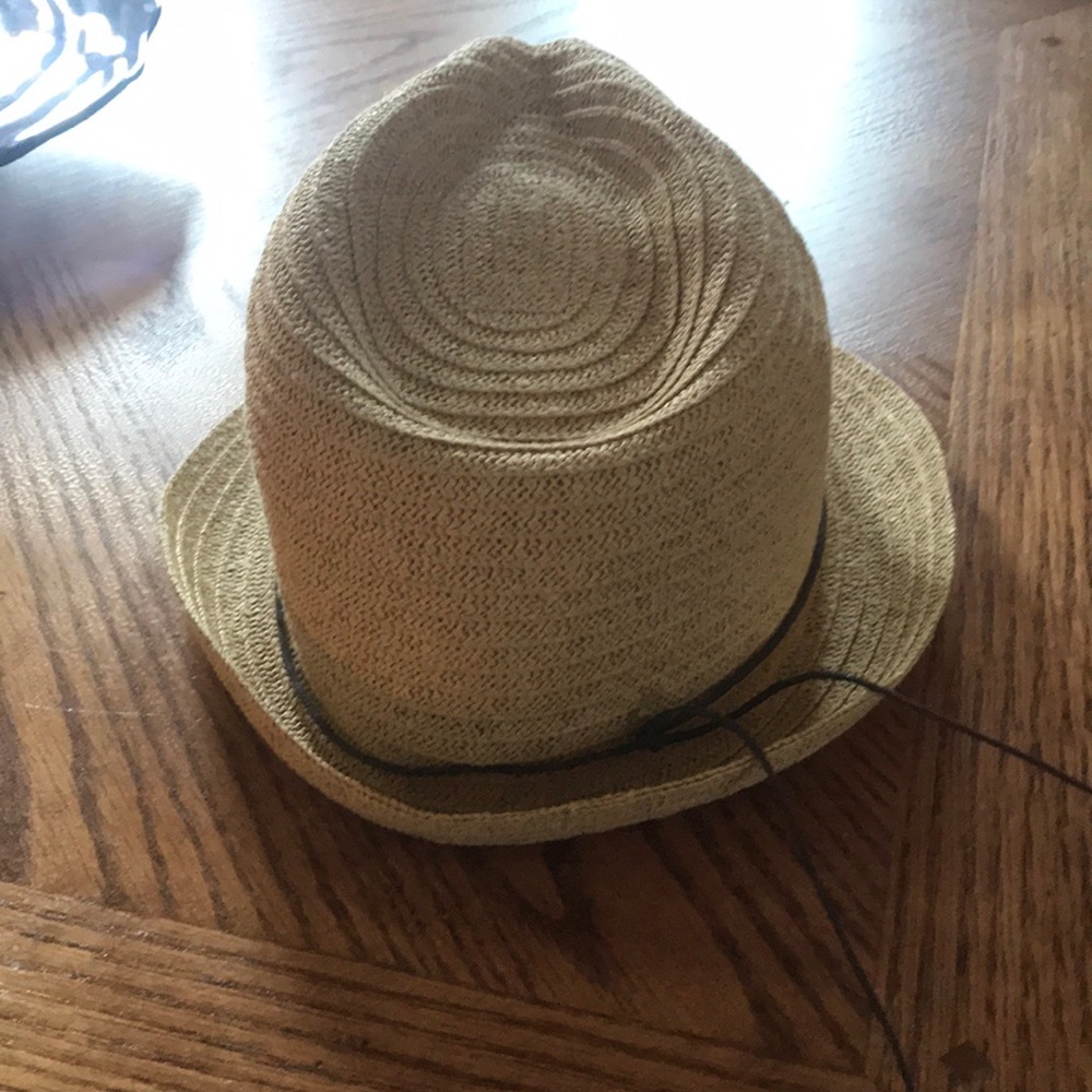 Fedora - Picture 2 of 4
